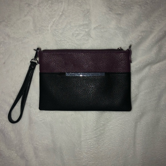 Charming Charlie Handbags - NWOT Charming Charlie Crossbody Wristlet